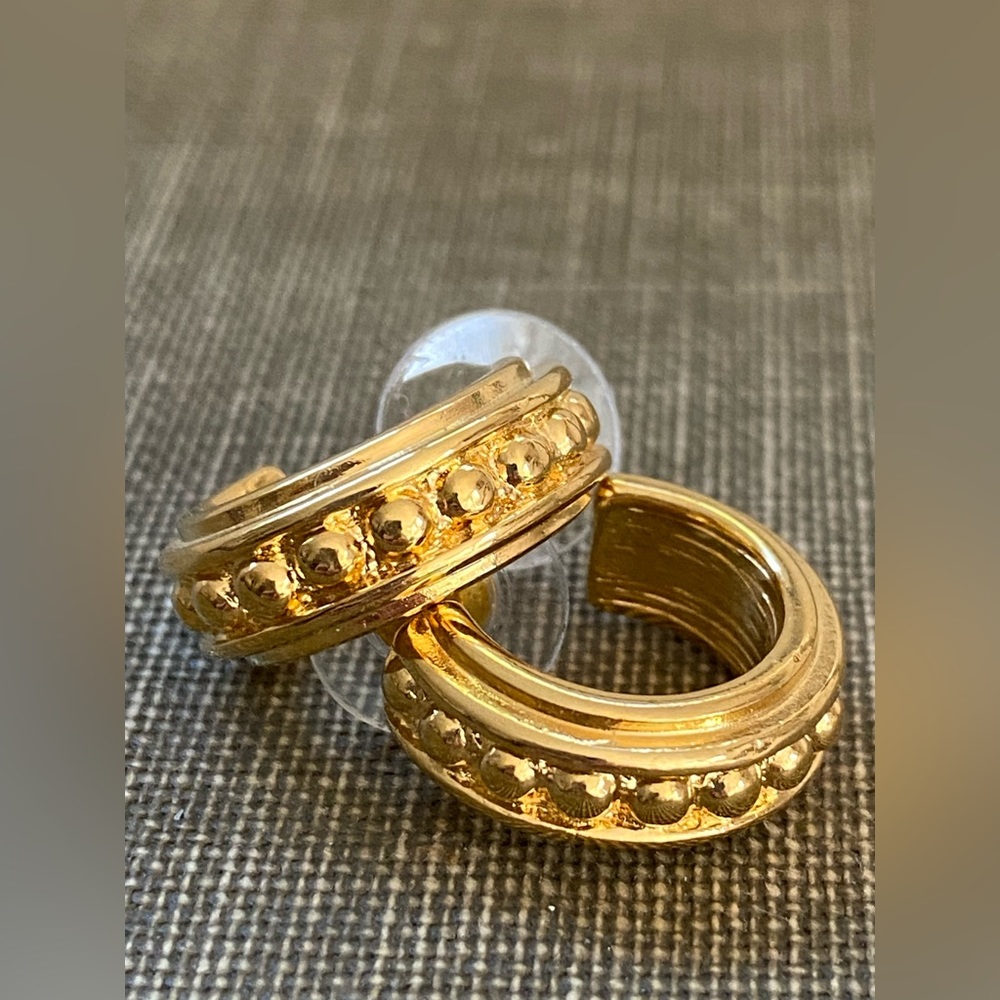 Vintage Napier Stamped Hoop Pierced Earrings